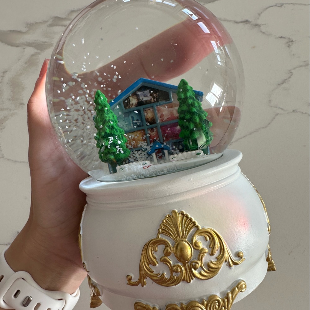 NEW RARE Taylor Swift Lover Snowglobe MISSING BATTERY DOOR